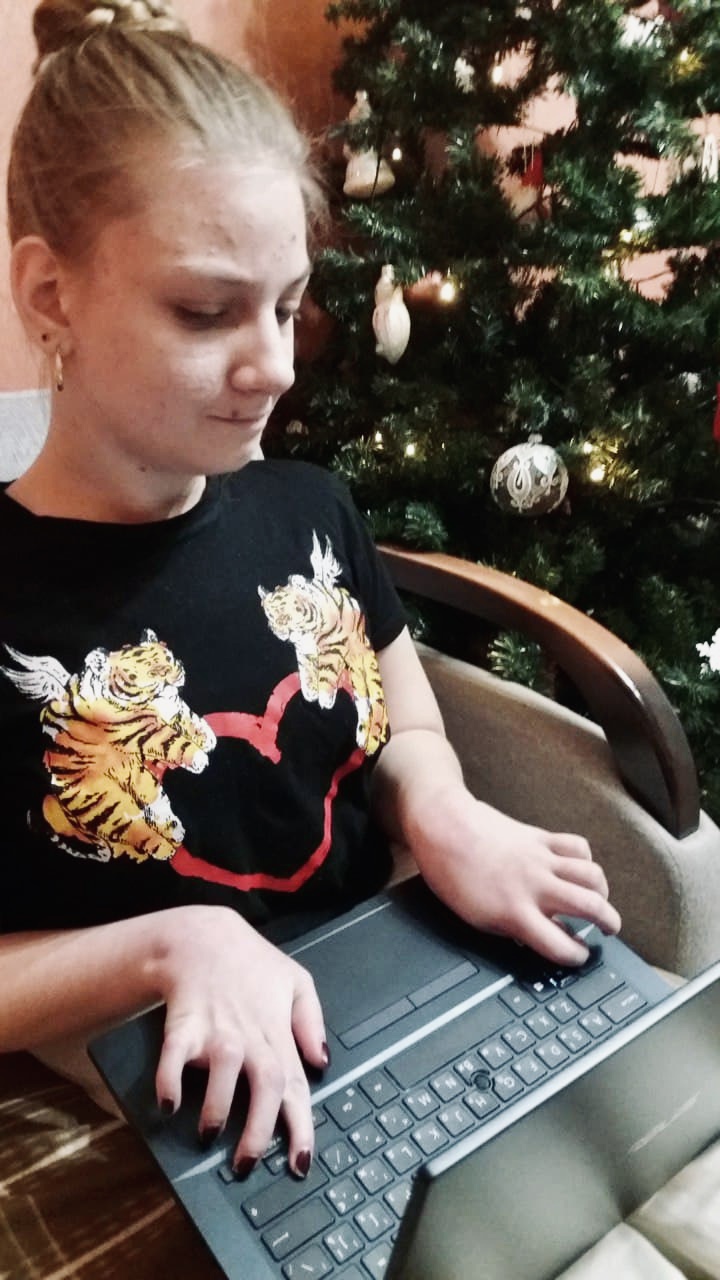 Звезда &quot;плюсов&quot; помогла девочке, которая сшила рубашку Нику Вуйчичу, стать ближе к главной мечте